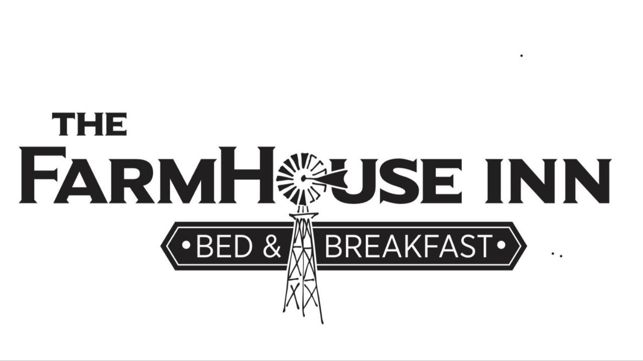 The Farmhouse Inn Guest House Nappanee Exterior photo